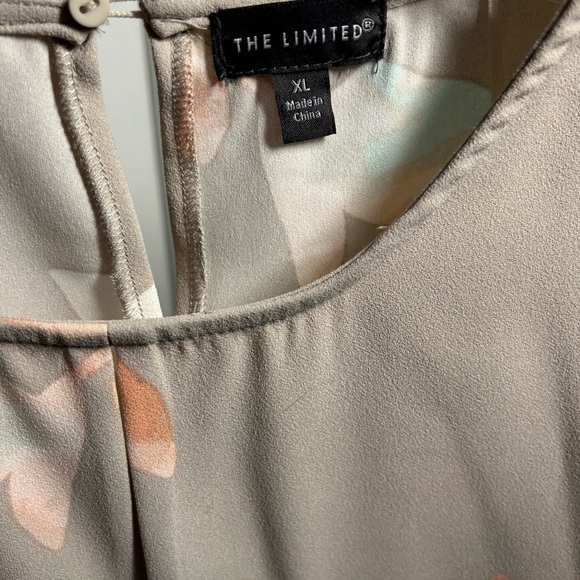 The Limited Floral Beige Women's Top-Size XL - Picture 4 of 4